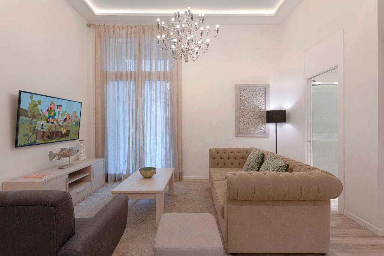 Fresh Velazquez Apartments مالقة المظهر الخارجي الصورة